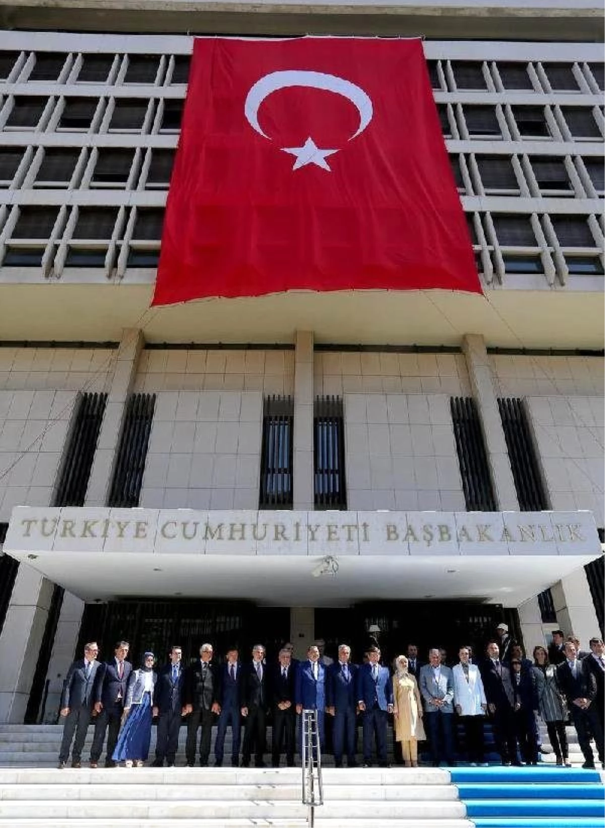 Davutoğlu, İzmir\'de Başbakanlık Ofisi\'ni Açtı (3)