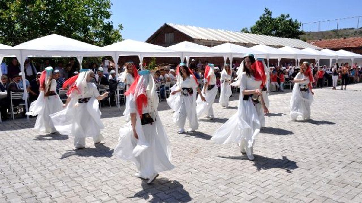 Gündüzler Beldeevi ve Kur\'an Kursu Törenle Açıldı