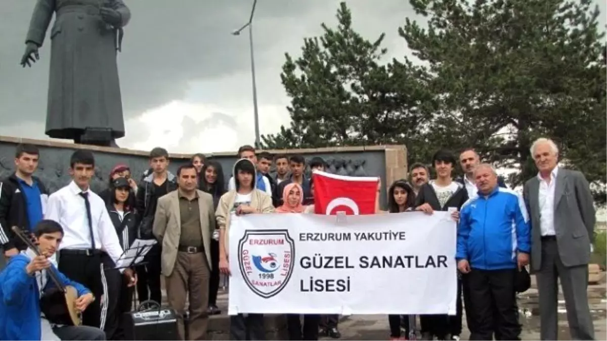 Güzel Sanatlar Lisesi\'nden Tabyalar Yürüyüşü