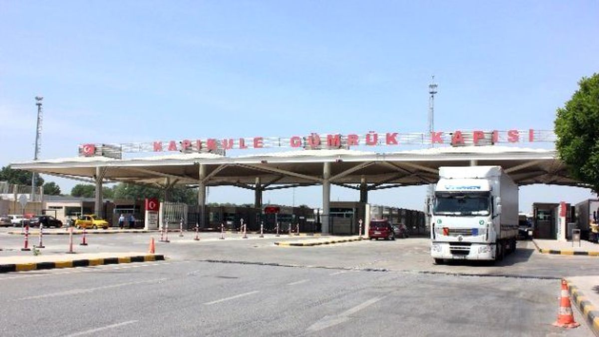 Kapıkule\'de \'Çile\' Kuyruğu Uzadıkça Uzuyor