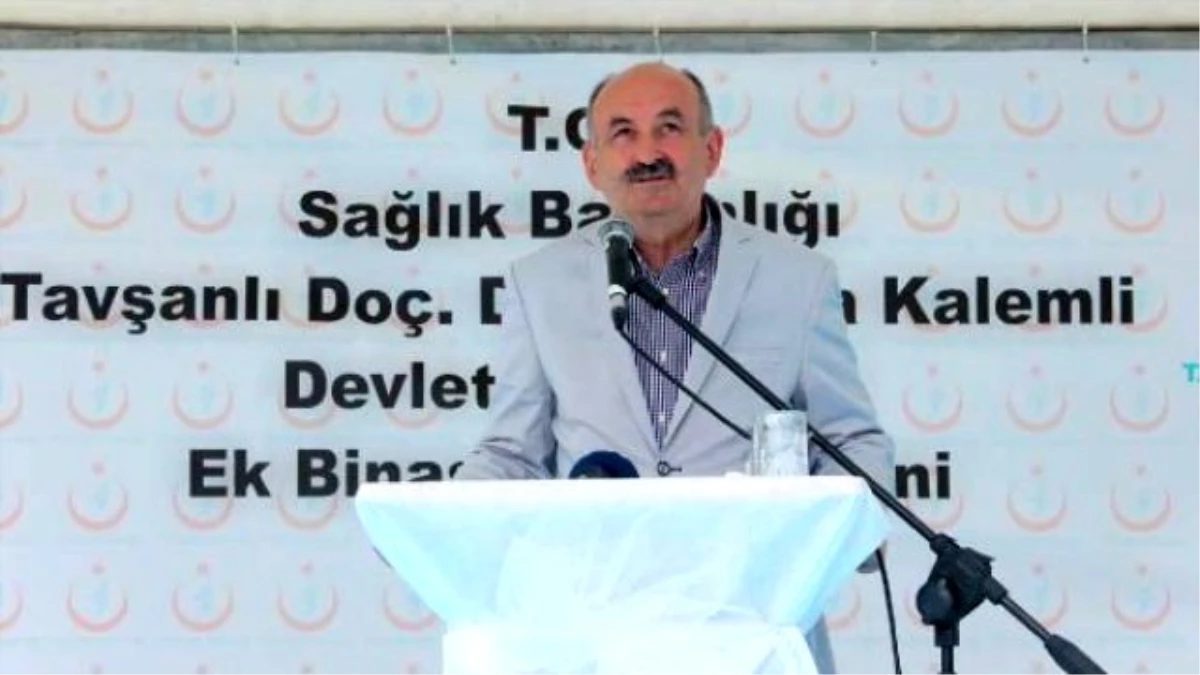 Kütahya\'ya Helikopterle Gelen Müezzinoğlu, AK Parti Amblemli Kürsüde Konuşma Yaptı (2)