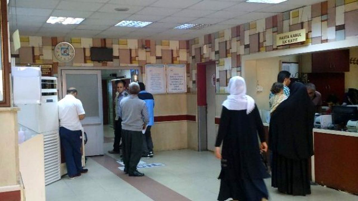 Minibüs Şarampole Yuvarlandı: 5 Yaralı