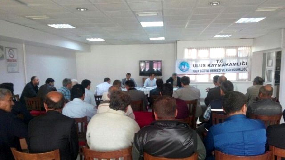 Ulus\'ta 150 Kursiyer İnşaatçılık Belgelerini Aldı