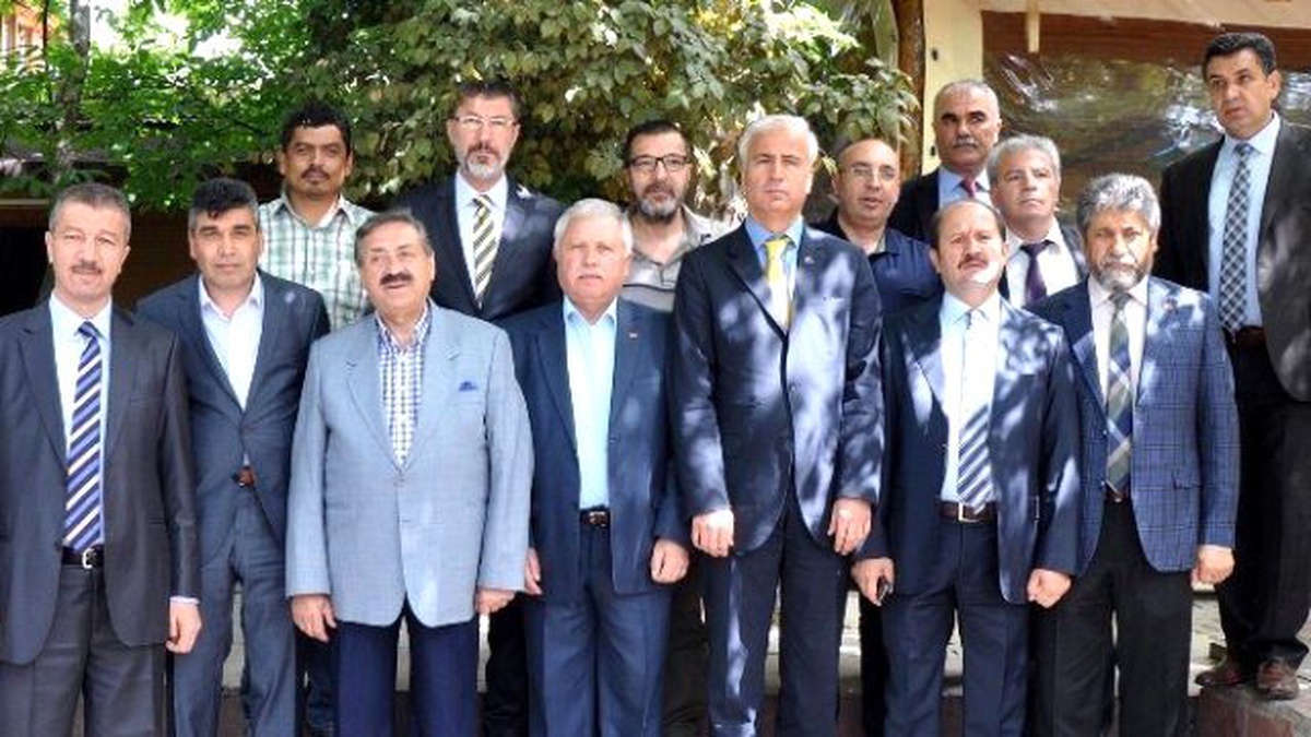Ak Partili Milletvekili Adayları Gazetecilerle Bir Araya Geldi