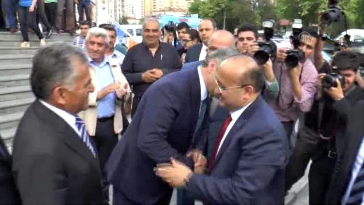 Akdoğan: "Davul Demirtaş\'ın Boynunda, Tokmak Kandil\'deki Adamın Elinde"