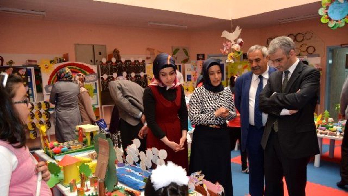 Anaokulu Öğrencilerinden Yıl Sonu Sergisi
