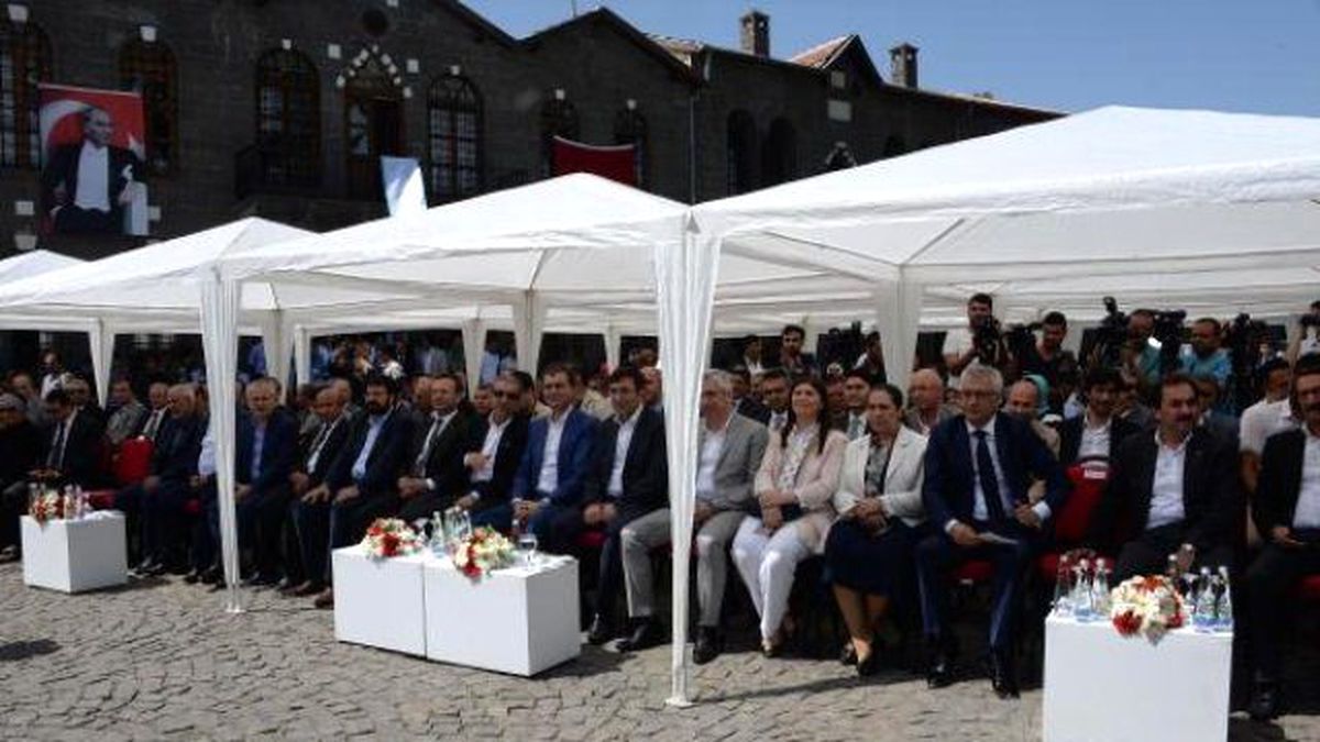Bakan Çelik: Bugünler 12 Eylül\'den Bile Beter Sözleri Büyük Nankörlük