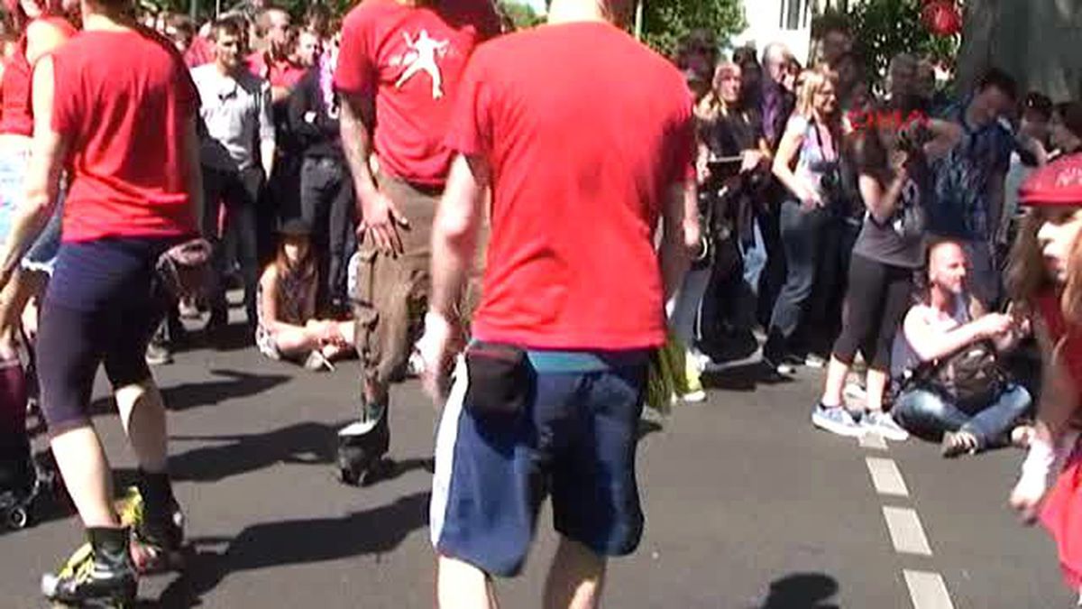 Berlin\'de Kültürler Karnavalı Gerçekleştirildi
