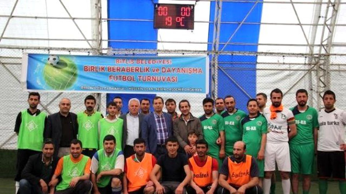 Bitlis Belediyesi\'nden Halı Saha Turnuvası