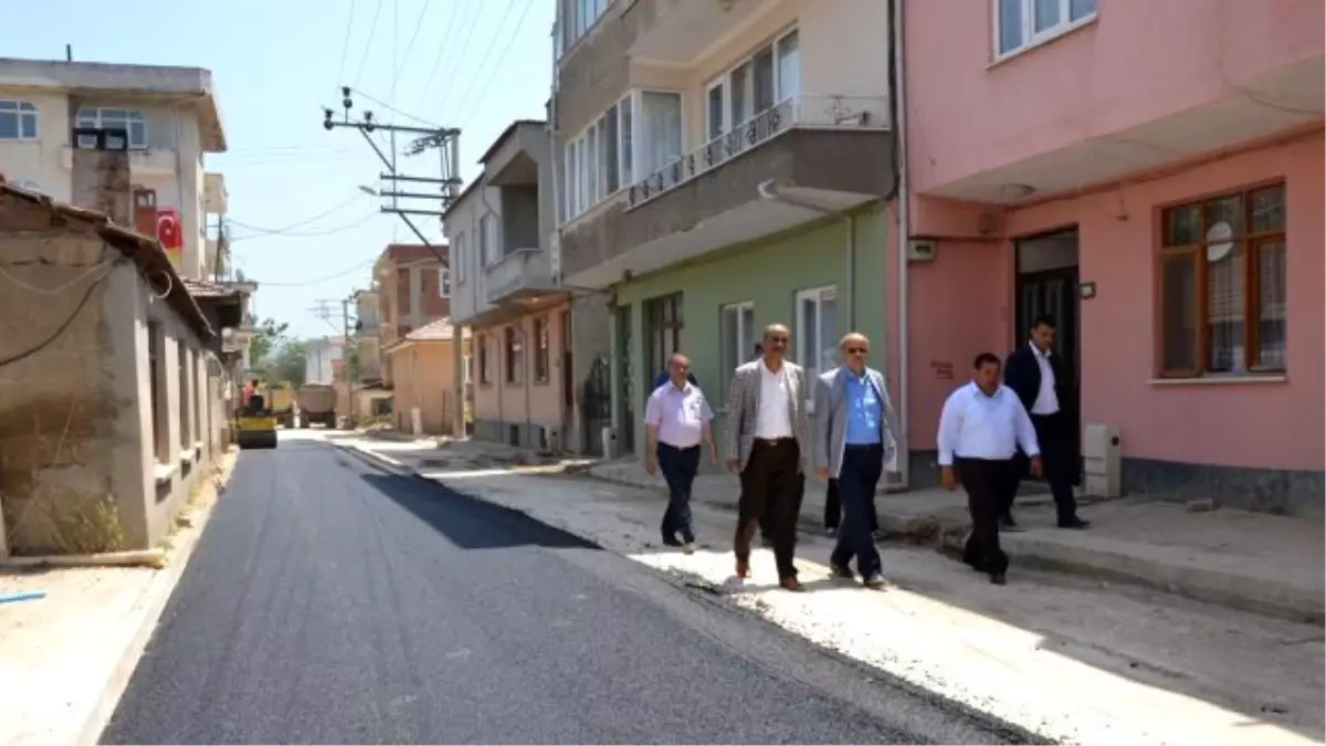 Celebi Sokak\'ta Asfaltlama Çalışması Başladı