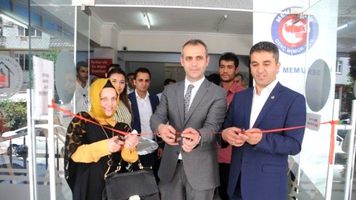 Cizre\'de Okul Yararına Fotoğraf Sergisi Açıldı