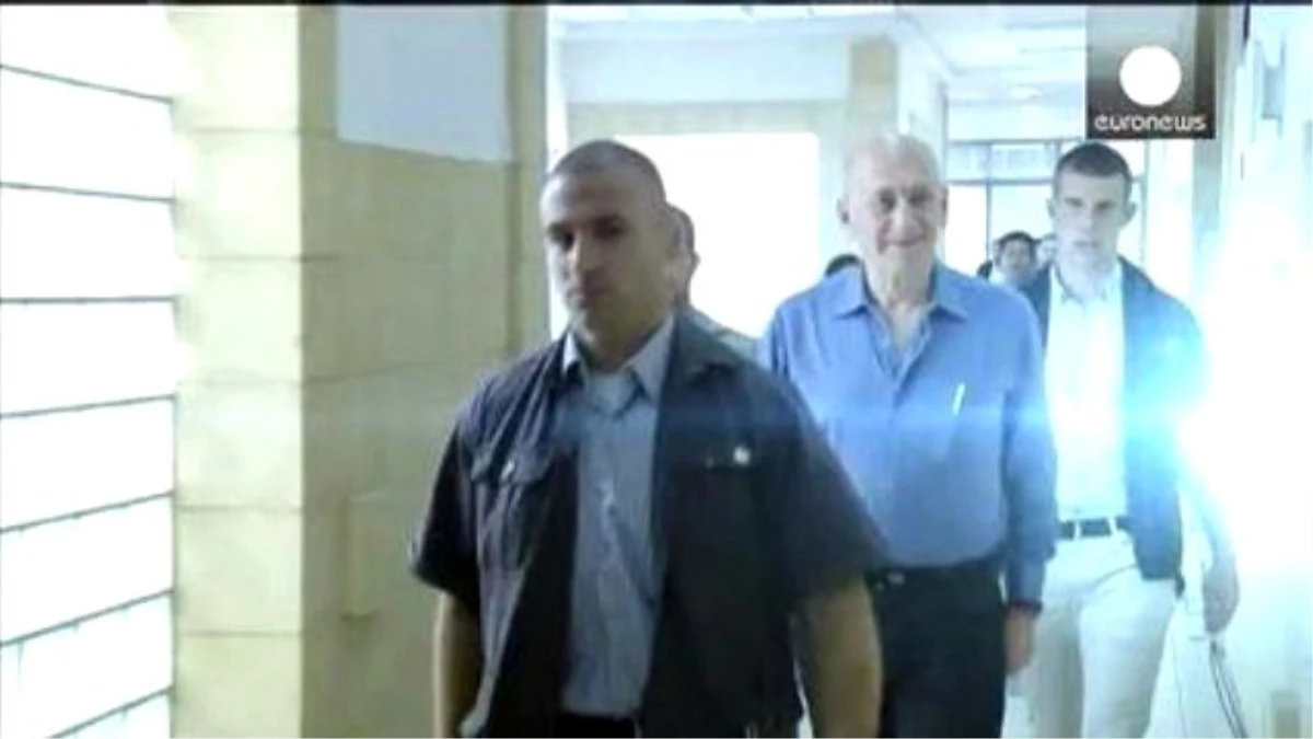 Eski İsrail Başbakanı Olmert Rüşvet Davasında Hapis Cezasına Çarptırıldı