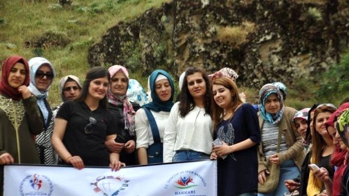 Gençlik Kafilesi Şemdinli\'de
