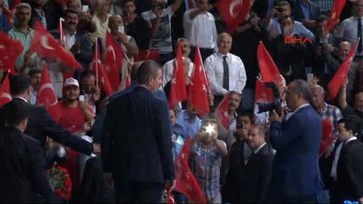 Güzellik Salonu Pankartına İzin Yok
