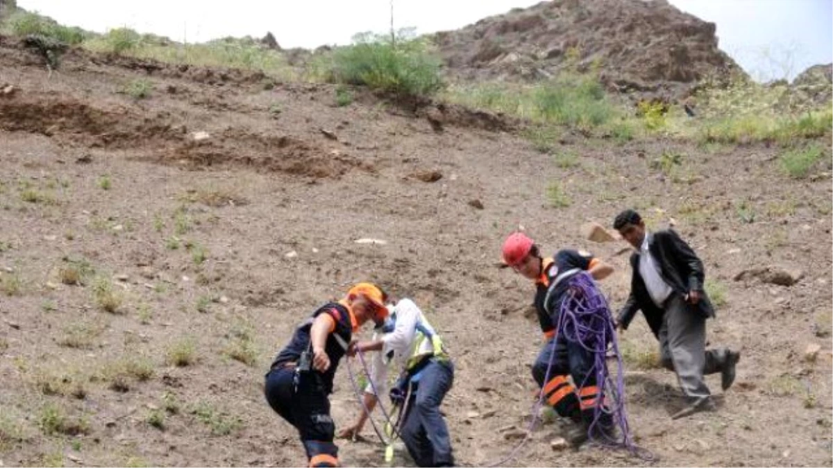 Kaçan Keçisinin Arkasından Giden Kasap Kayalıklarda Mahsur Kaldı