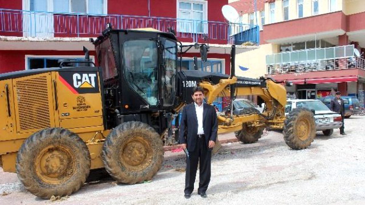 Konya Büyükşehir Belediyesi\'nden Derbent\'e Greyder Desteği