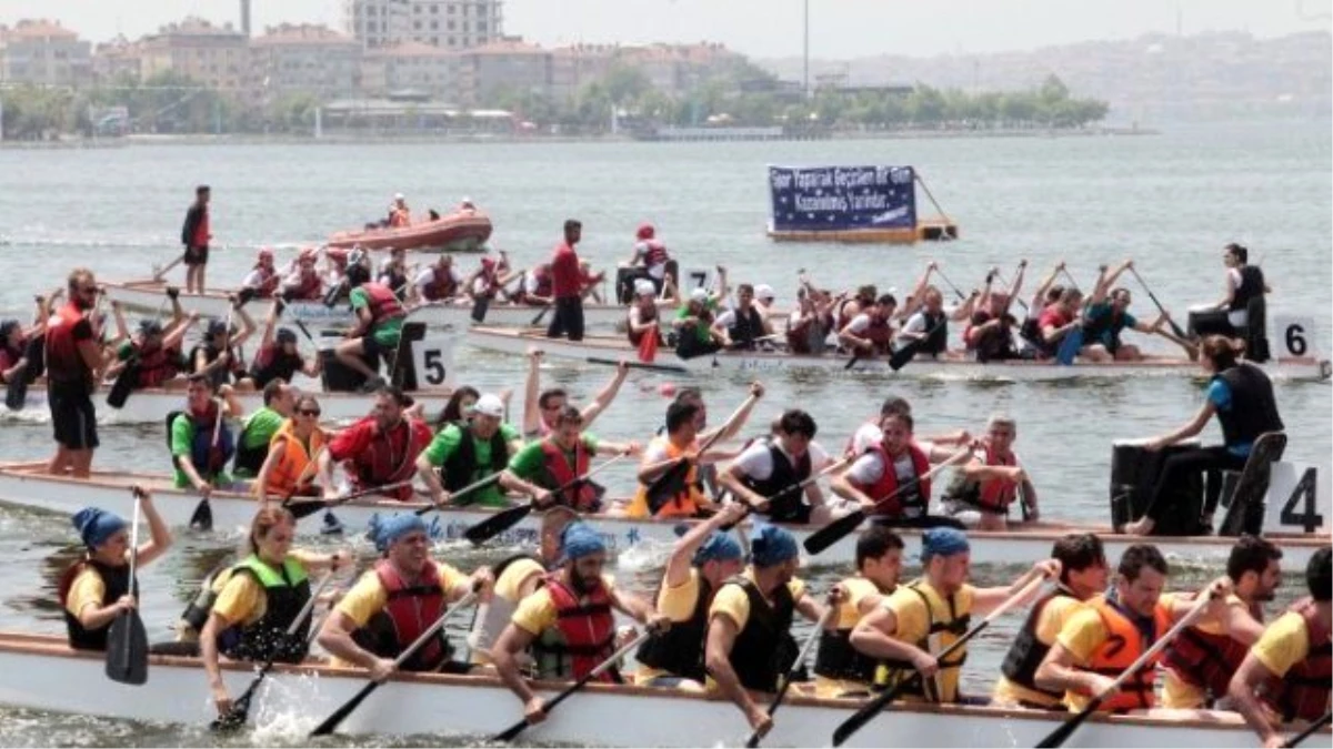 Küçükçekmece Gölü\'nde Su Festivali