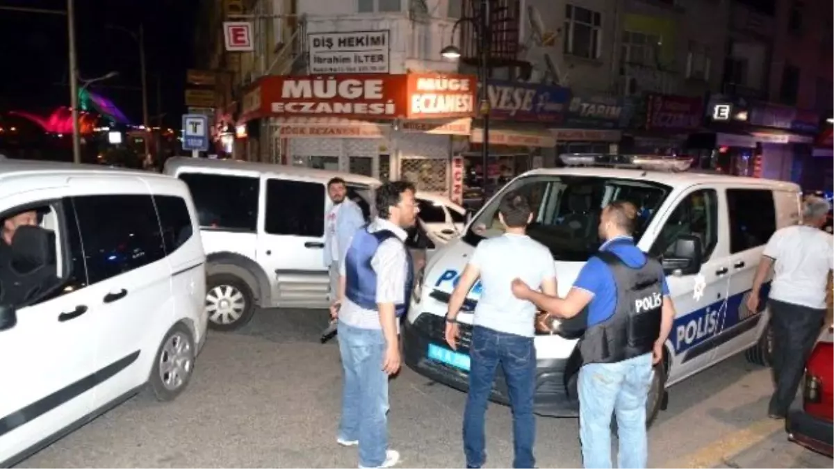 Malatya\'da İki Grup Arasında Silahlı Kavga: 3 Yaralı