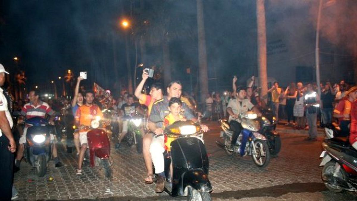 Marmaris\'te Galatasaray Coşkusu