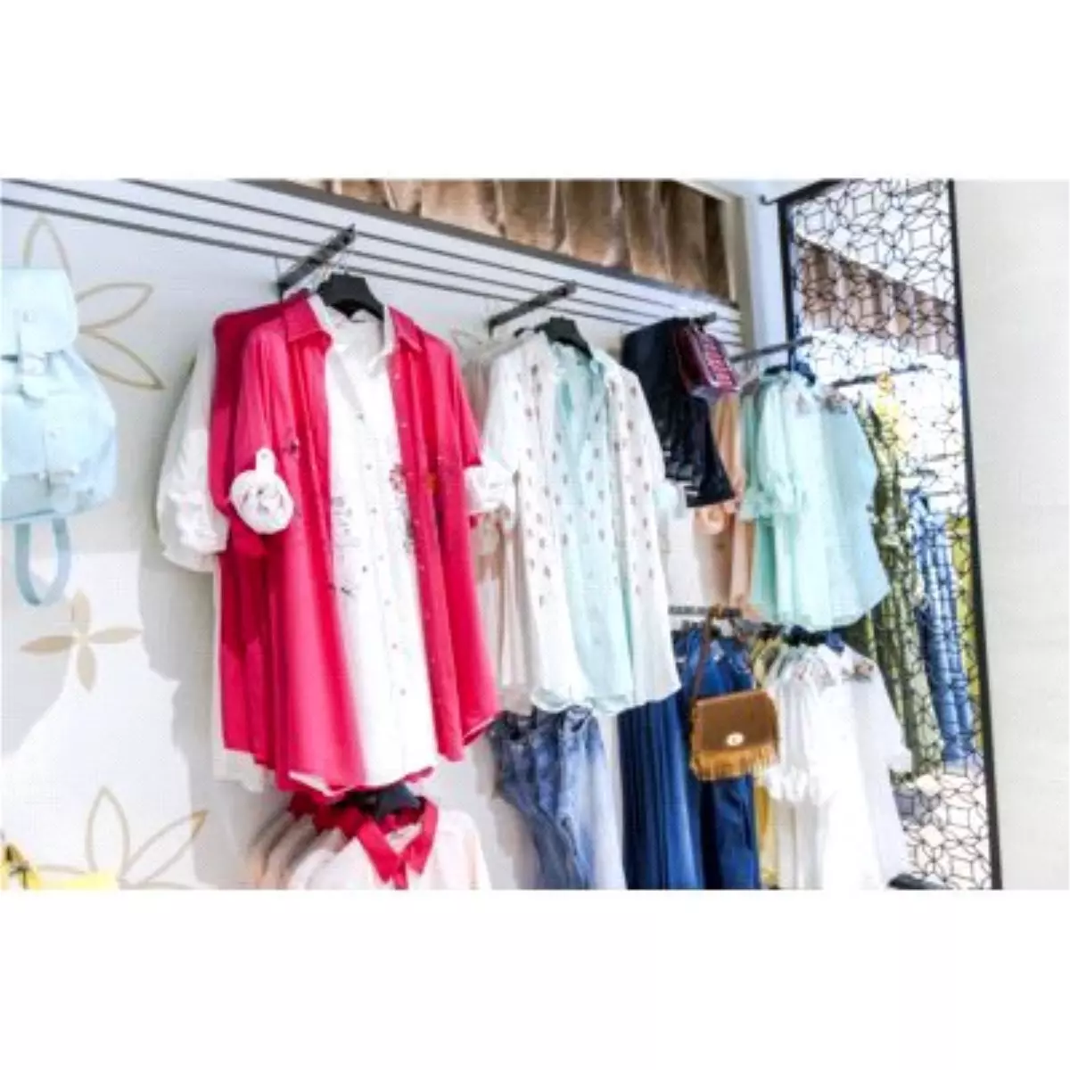 Modanisa'dan Alışverişte Yeni Konsept: Mağazada Beğen İnternetten Evine Gelsin