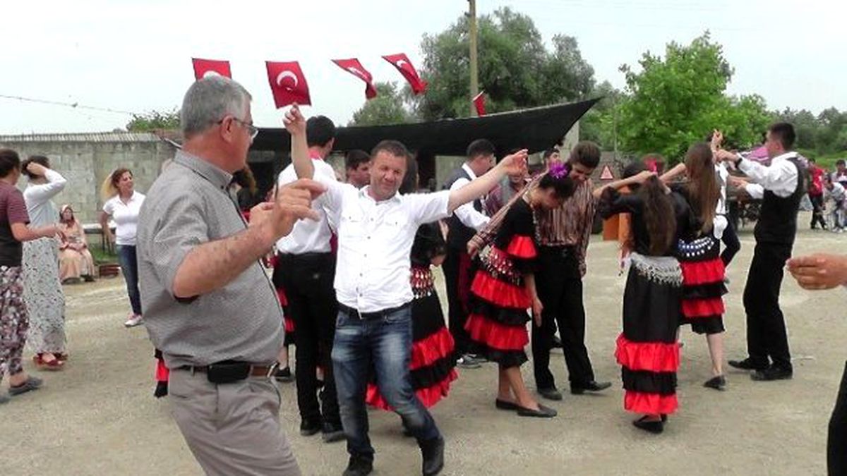 Mustafakemalpaşa\'da Hıdrellez Coşkusu