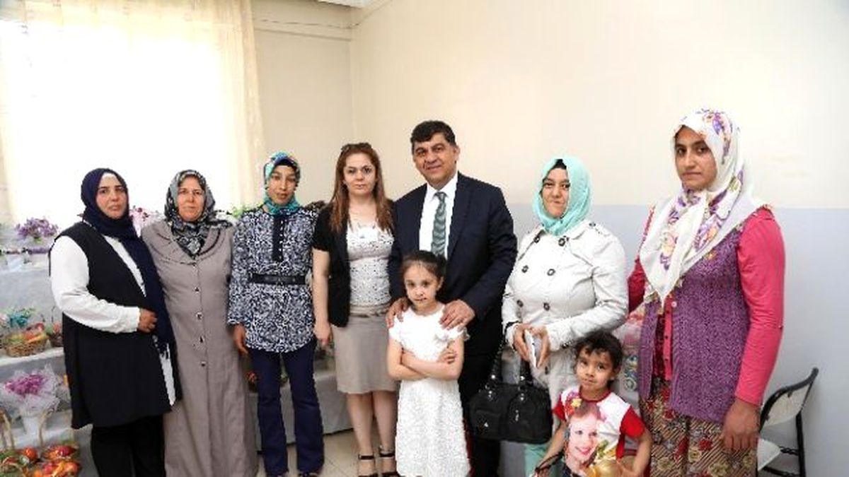 Şehitkamil Sosyal Tesislerinde Sergi Zamanı