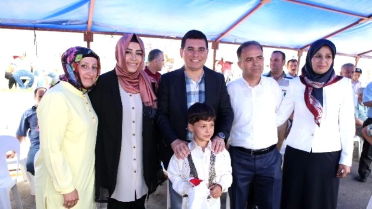 Sena Nur Çelik Antalya\'da Seçim Çalışmalarını Sürdürdü