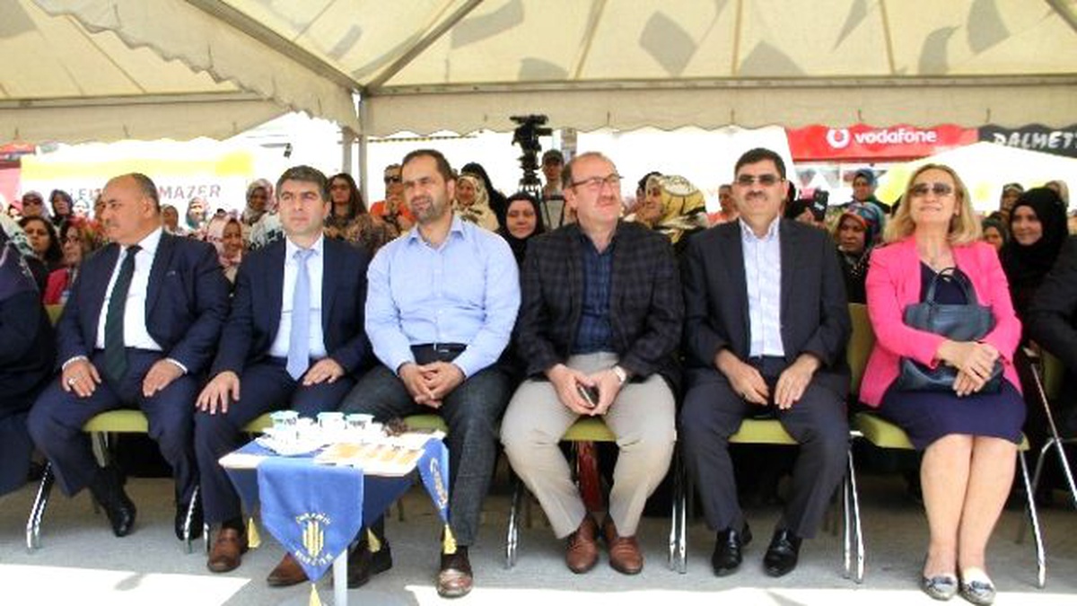 Ümraniye 11. Meslek Edindirme Sergisi Açıldı
