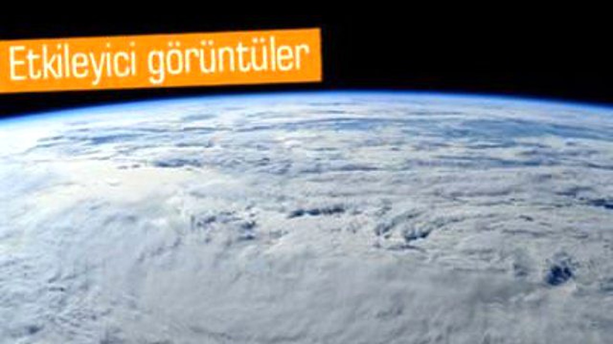Yıldırımlar Uzaydan Nasıl Gözüküyor?