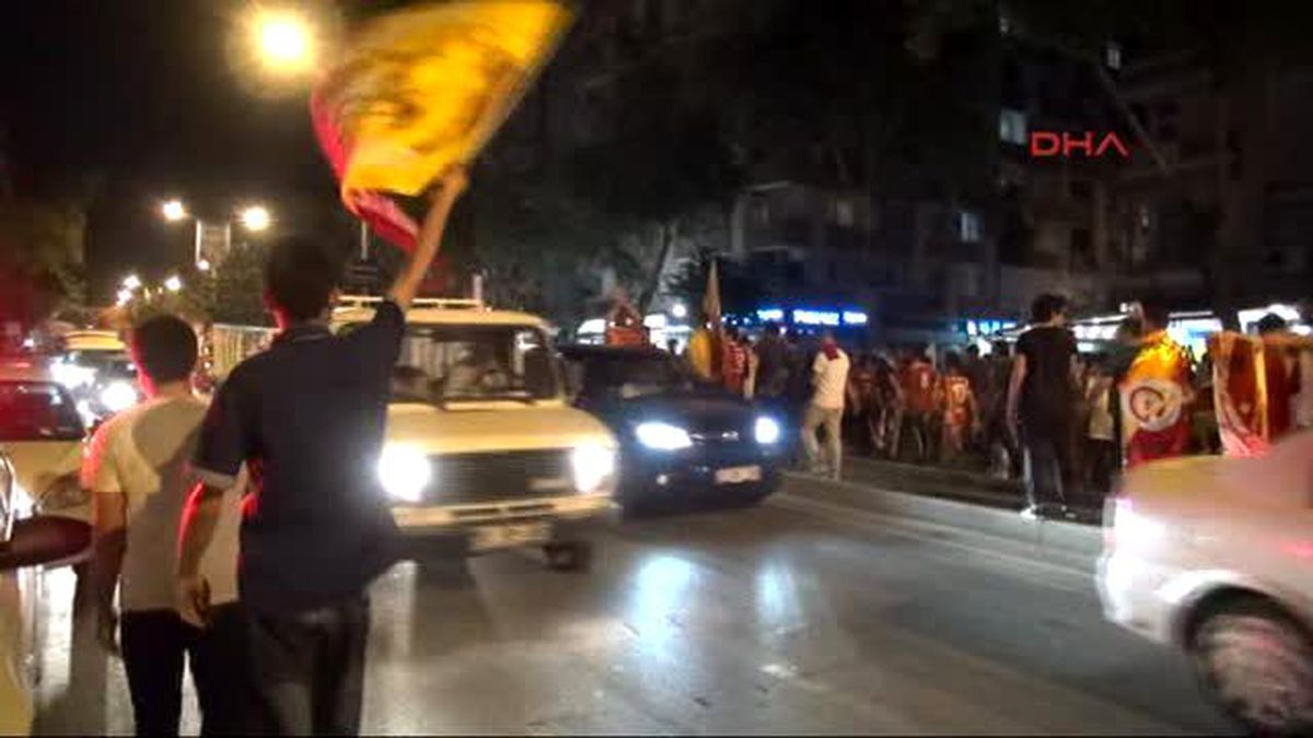 Adana\'da Şampiyonluk Kutlaması