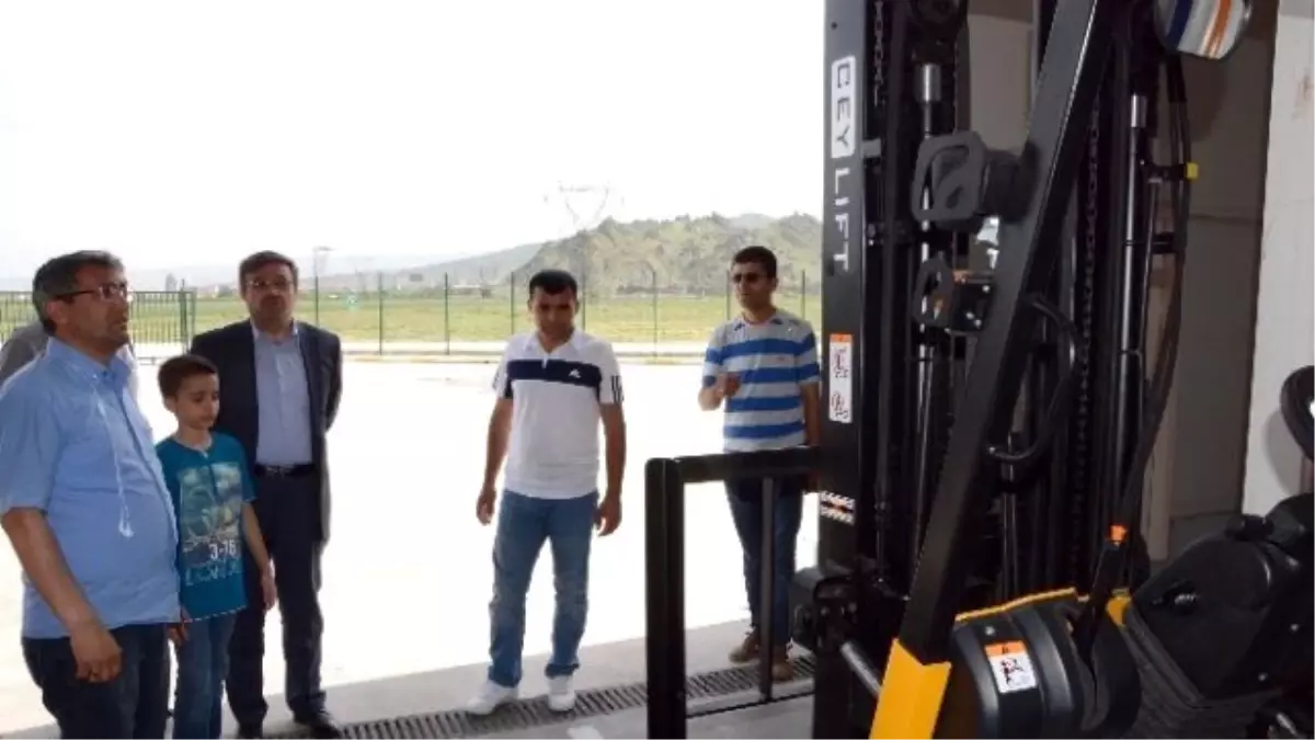 AK Parti İl Başkanı Yurdunuseven Afad Bölge Lojistik Deposunu İnceledi