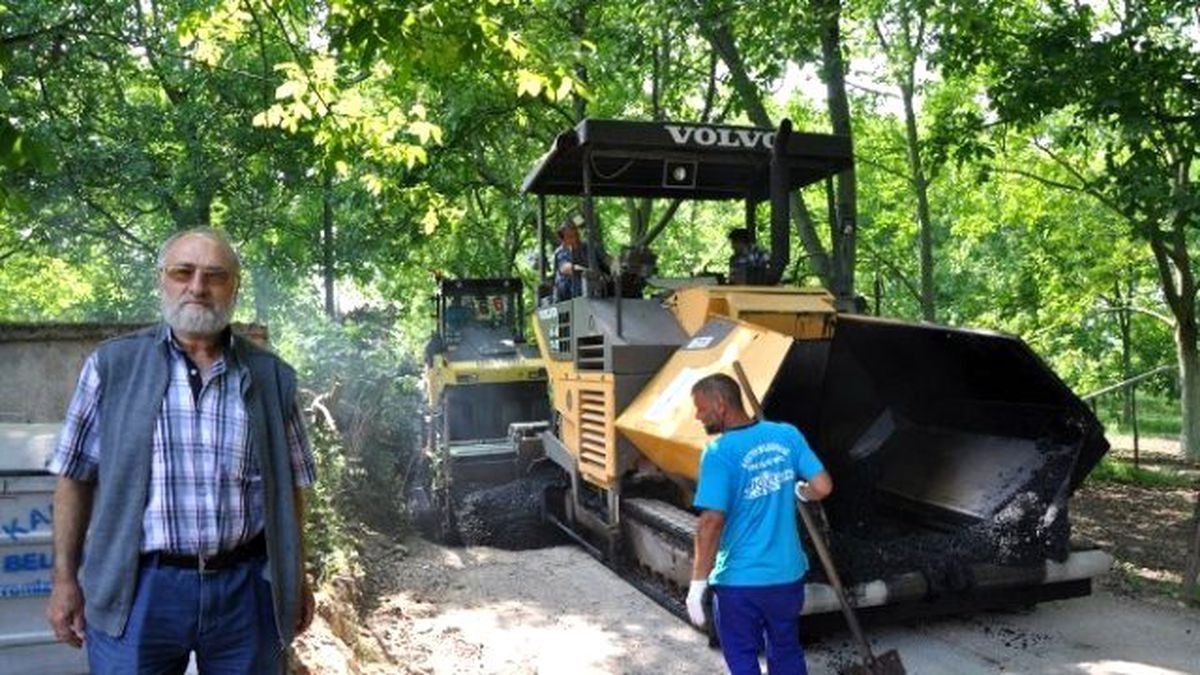 Başkan Üzülmez\'e Asfalt Teşekkürü