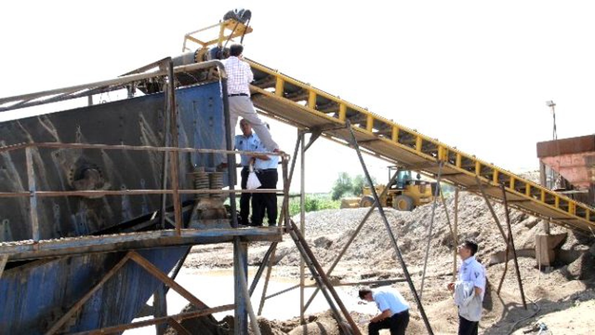 Bismil Belediyesi İki Kum Ocağını Mühürledi