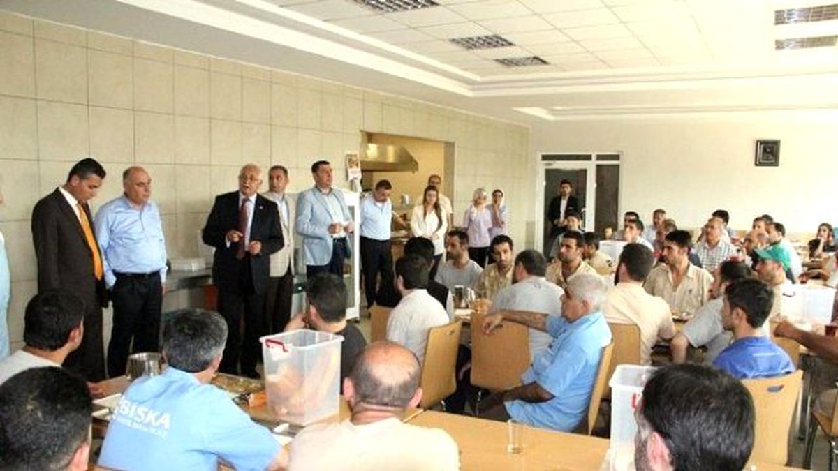 Erdoğan İşçileri Ziyaret Etti
