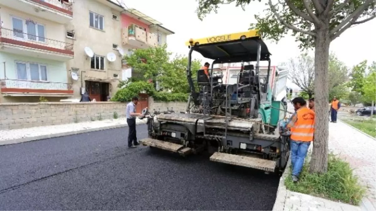 Erzincan Belediyesi Asfaltta Yunus Emre Mahallesinde