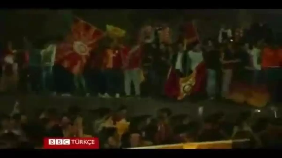 Galatasaray Şampiyonluğu ve 4 Yıldızı Kutluyor