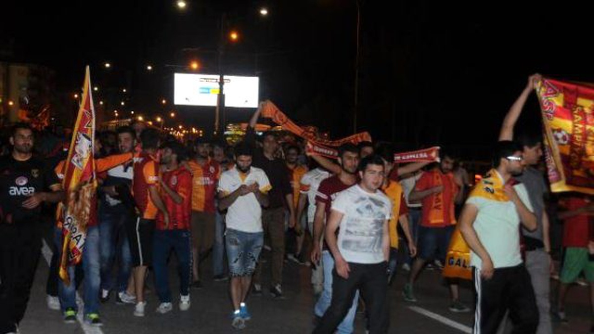 Gaziantep\'te Galatasaray\'ın Şampiyonluğu Kutlandı