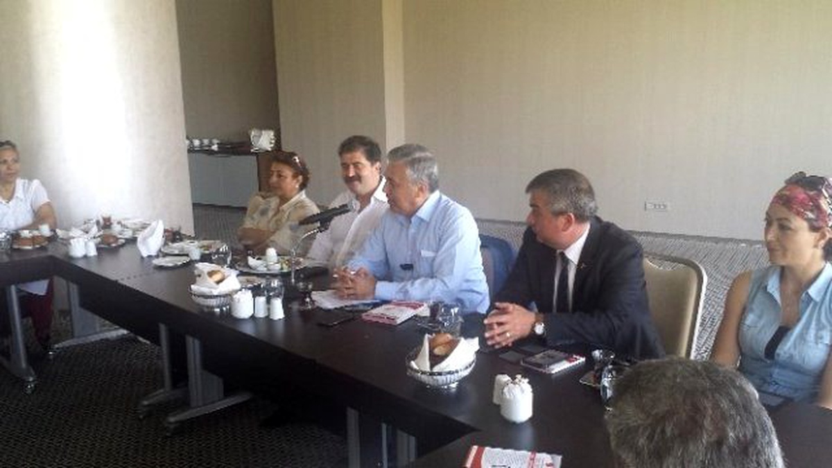 MHP Milletvekili Günal, Anadolu Dernekleri Hemşehri Platformu Üyeleri ile Bir Araya Geldi