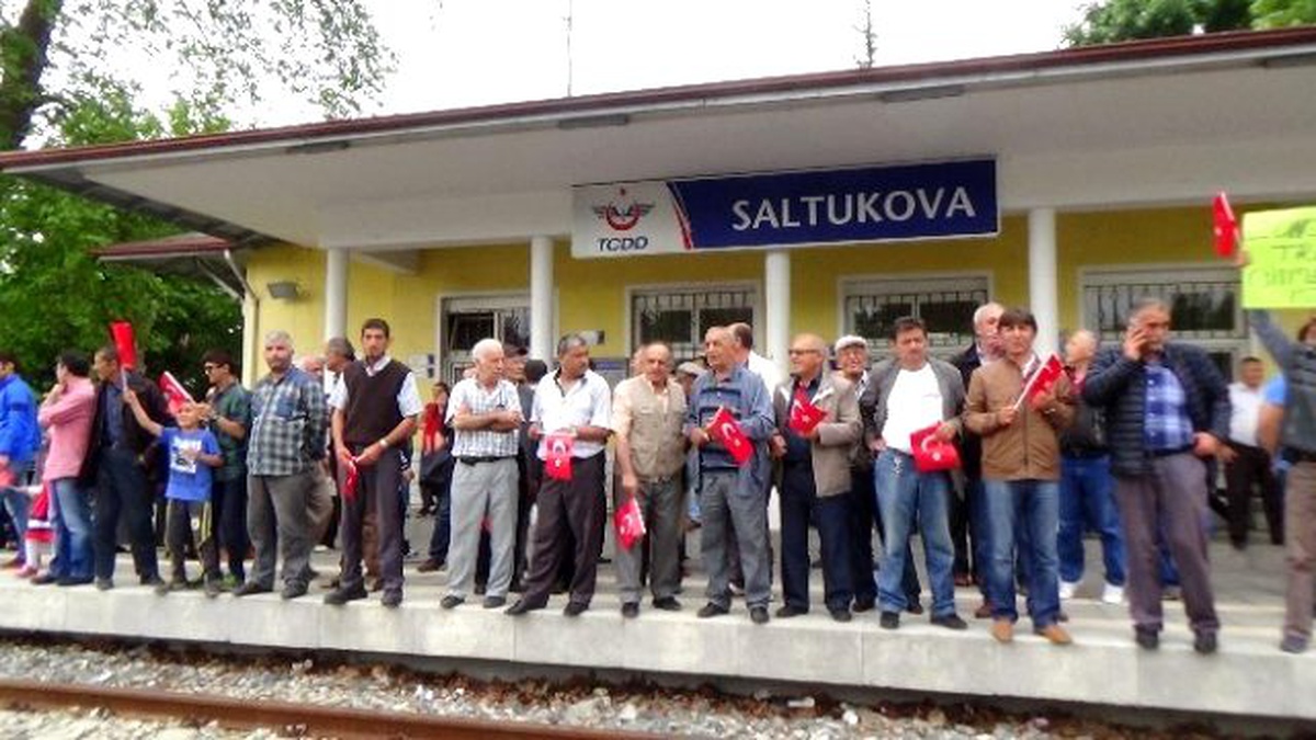 Saltukova\'lı Vatandaşların Tren Protestosu