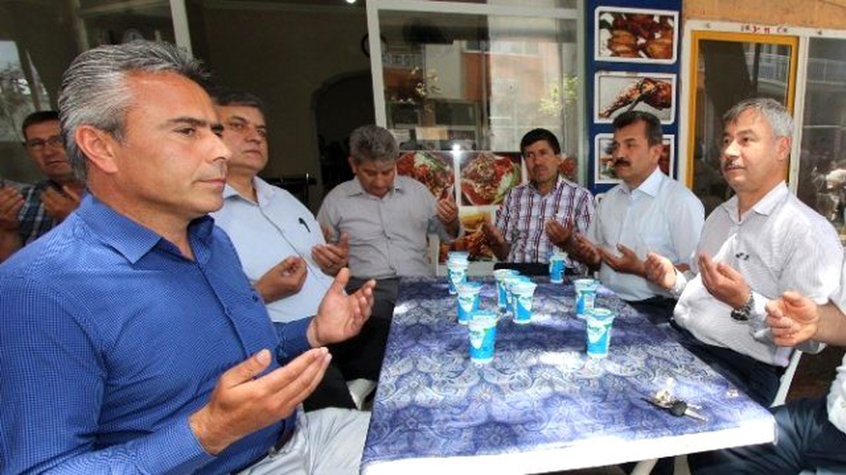 Saruhanlı Esnafı Pilav Hayrı Düzenledi