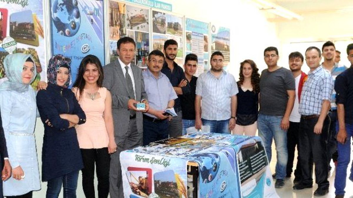 Üniversiteli Öğrencilerinden Proje Sergisi