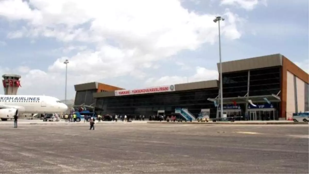 Yüksekova\'daki Tarihi Açılışta Büyük Sürpriz