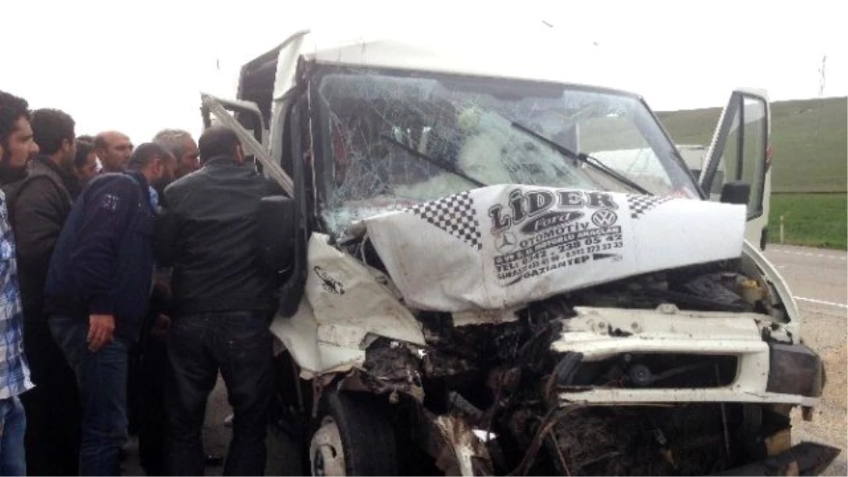 Ağrı\'da Trafik Kazası: 4 Yaralı
