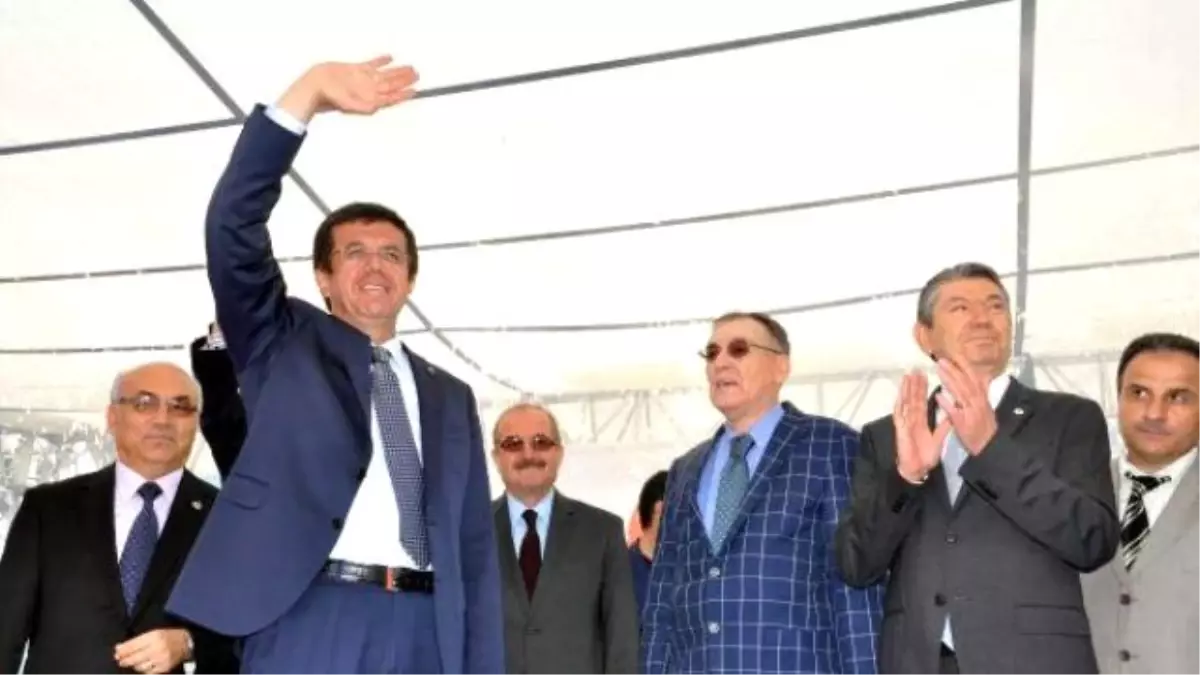 Bakan Zeybekci, Konferans Salonu Açılışında Menderes İçin Fatiha Okuttu (3)