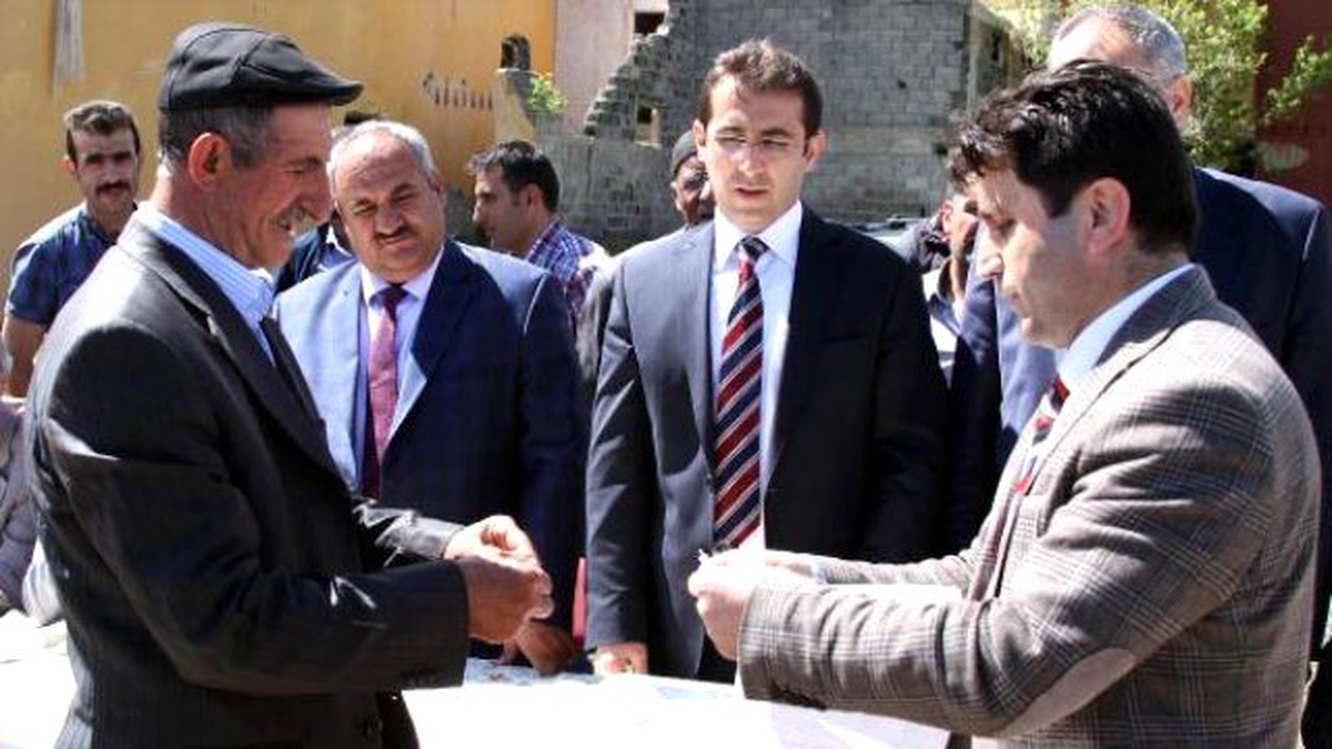 Bir Yıllık Sigorta ve Nakliye Parasına Koç Dağıtımı