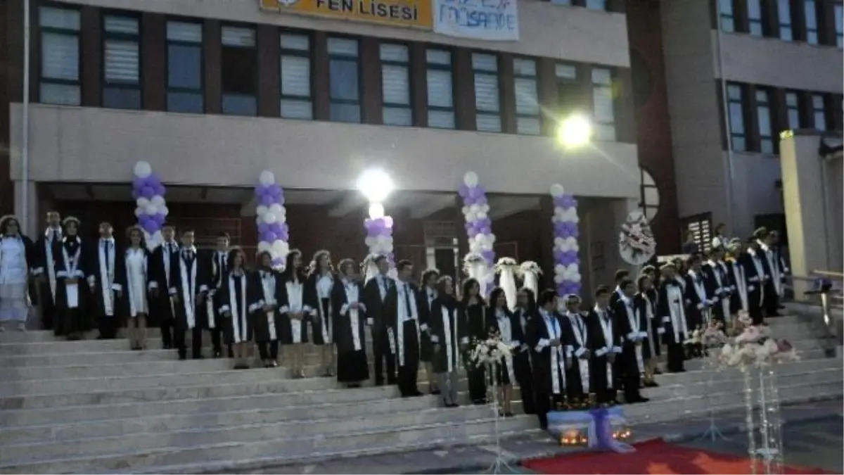 Bozüyük Fen Lisesi İlk Mezunlarını Verdi