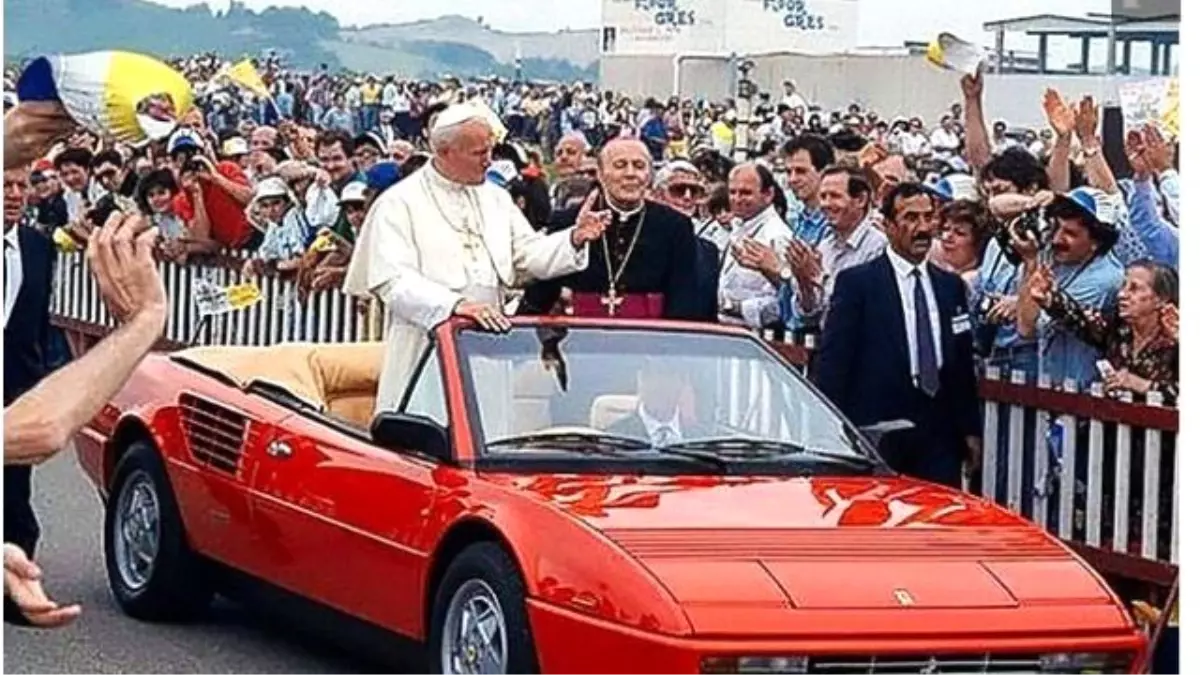 Dünya Basını: "Papa Dünyanın En Zengin İnsanı"