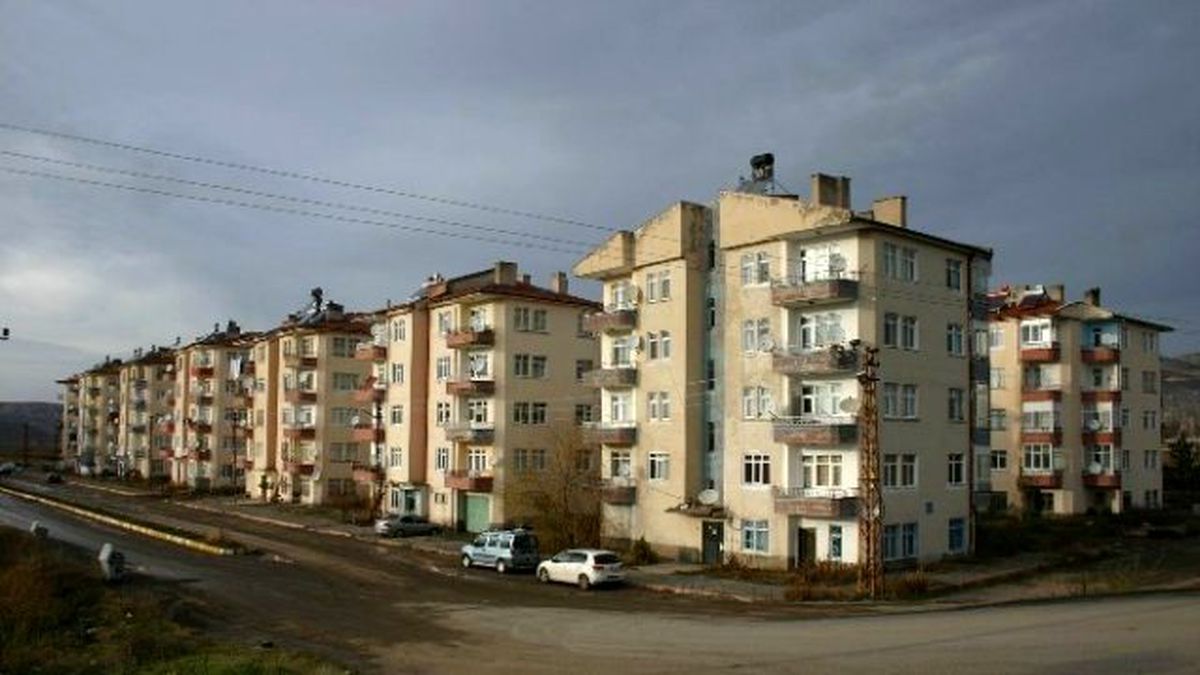 Gemerek Atakentte Konut Sahipleri Tapularına Kavuşuyor