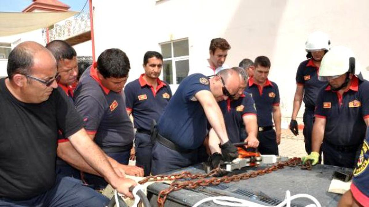 İtfaiyeciler Tatbikatla Eğitimi Tamamladı