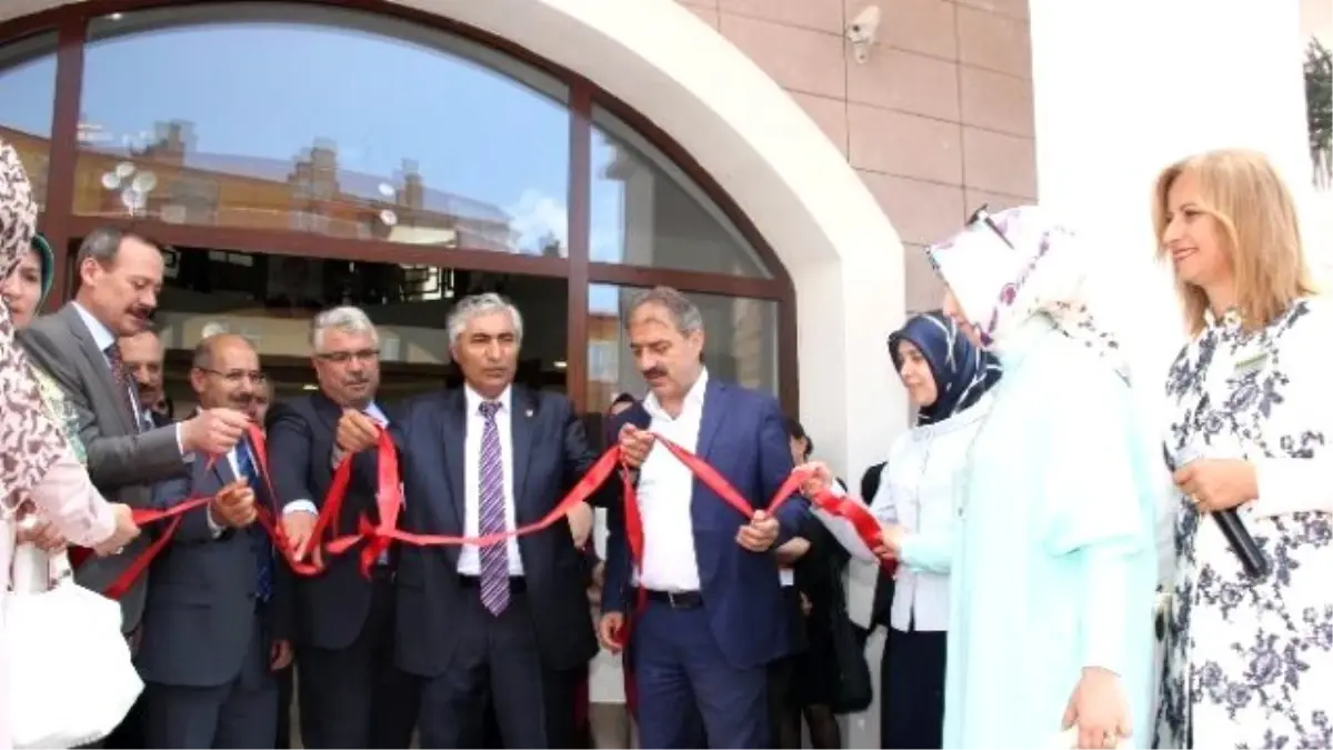 Kadın Eğitim Kültür Merkezi'nden Dönem Sonu Sergisi